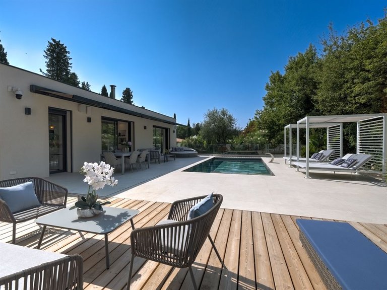 Villa for Sale in Opio, Mougins, Valbonne, Grasse Area 9