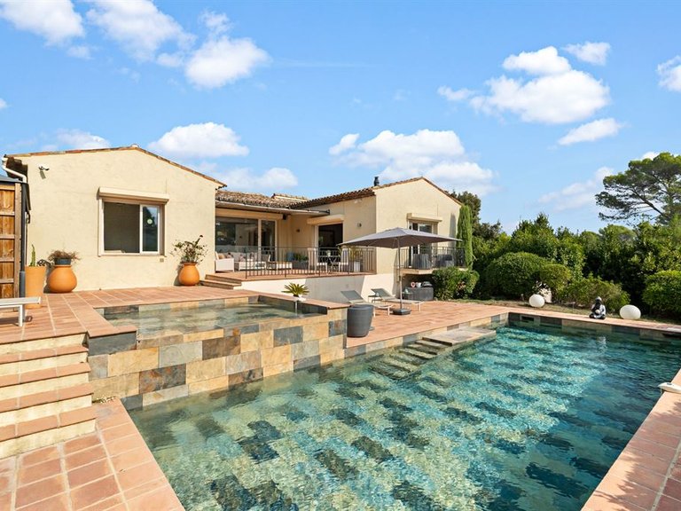 Villa for Sale in Mougins, Mougins, Valbonne, Grasse Area 17