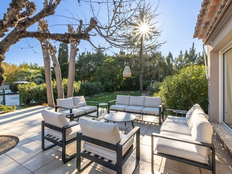 Villa for Sale in Peymeinade, Mougins, Valbonne, Grasse Area 9