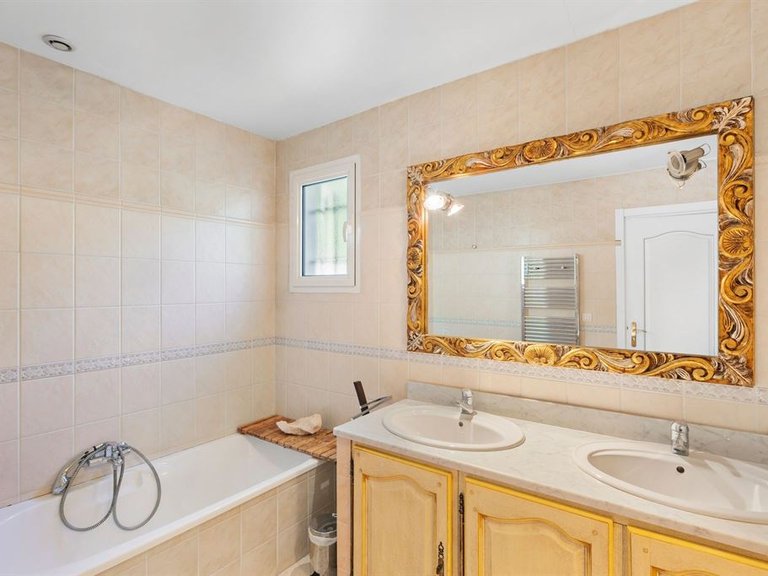 Villa for Sale in Mougins, Mougins, Valbonne, Grasse Area 15