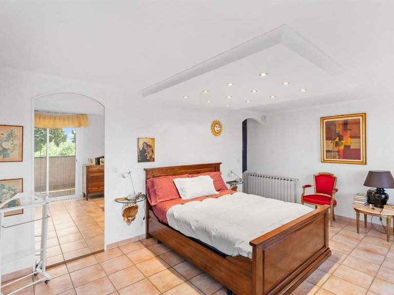 Villa for Sale in Mougins, Mougins, Valbonne, Grasse Area 17