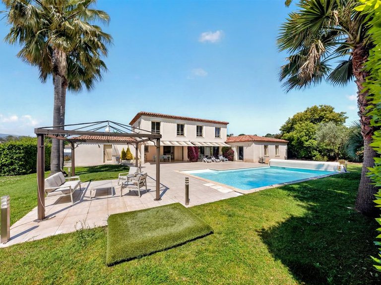 Villa for Sale in Mouans Sartoux, Mougins, Valbonne, Grasse Area 1