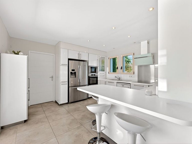 Villa for Sale in Mouans Sartoux, Mougins, Valbonne, Grasse Area 8