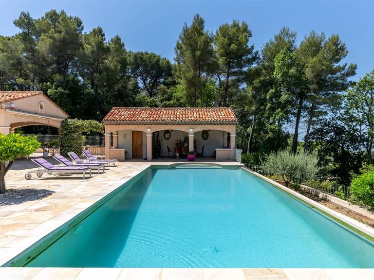 Villa for Sale in Cabris, Mougins, Valbonne, Grasse Area 2