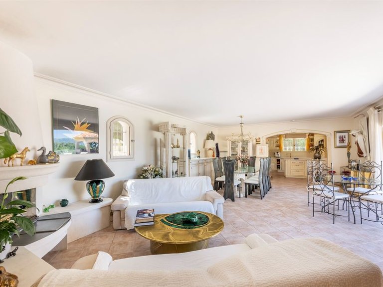 Villa for Sale in Cabris, Mougins, Valbonne, Grasse Area 12