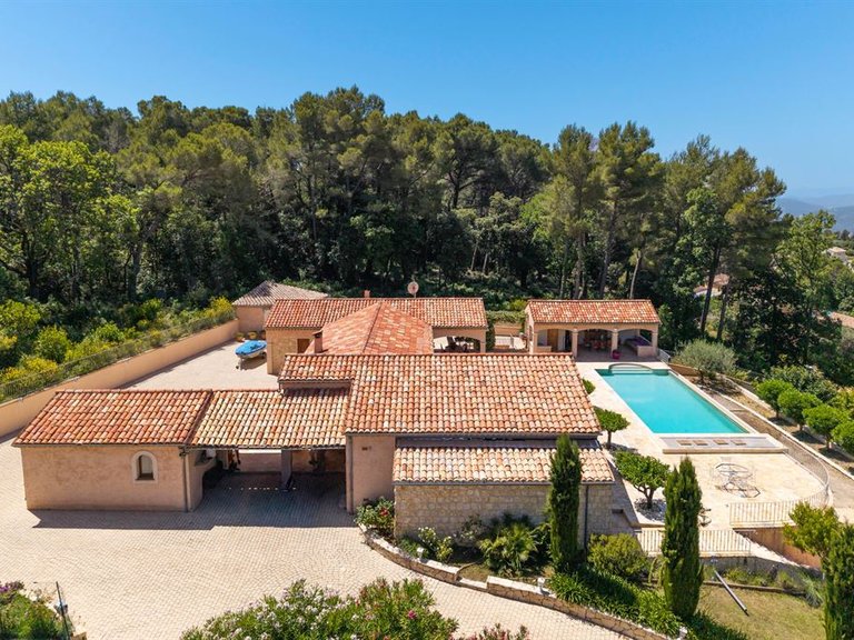 Villa for Sale in Cabris, Mougins, Valbonne, Grasse Area 8