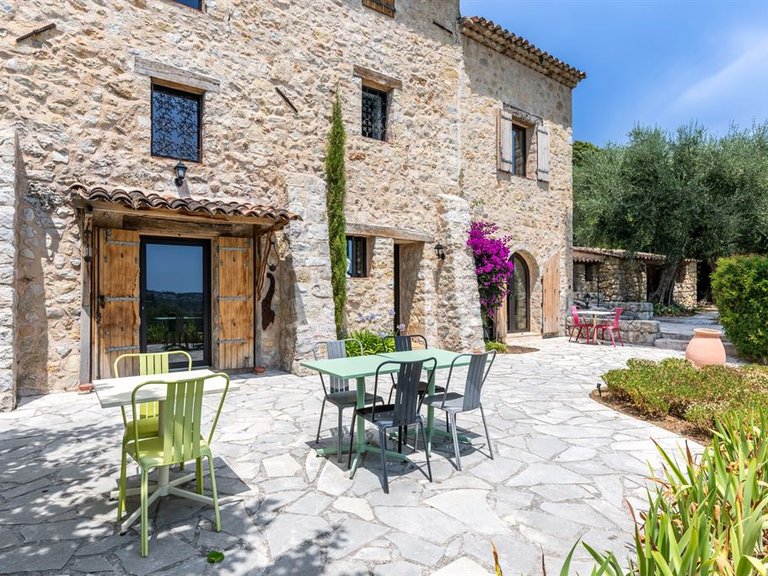 Villa for Sale in Speracedes, Mougins, Valbonne, Grasse Area 5