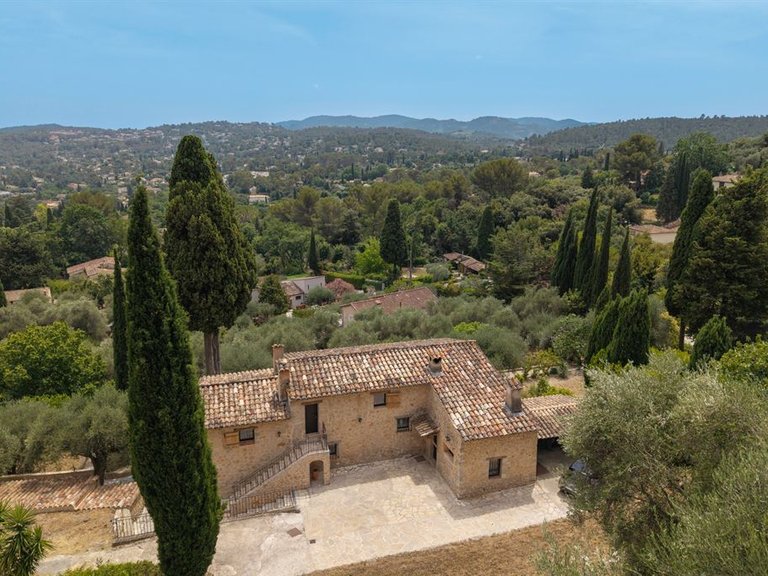 Villa for Sale in Speracedes, Mougins, Valbonne, Grasse Area 8