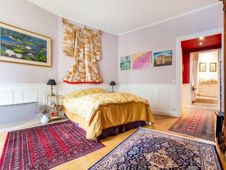 Apartment for Sale in 16th (trocadéro - Etoile - Passy), Golden Triangle - Trocadéro (8th - 16th) 12