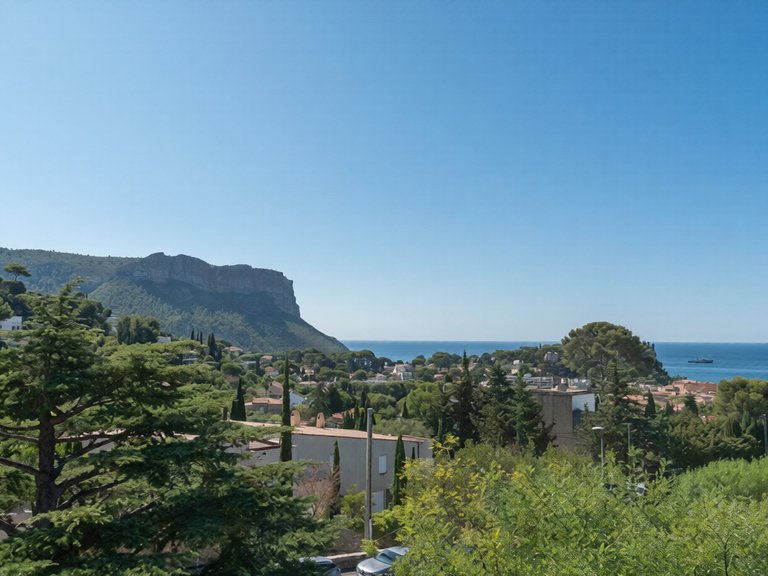Villa for Sale in Cassis, Provence Coast (cassis To Cavalaire) 1