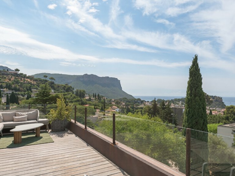 Villa for Sale in Cassis, Provence Coast (cassis To Cavalaire) 6