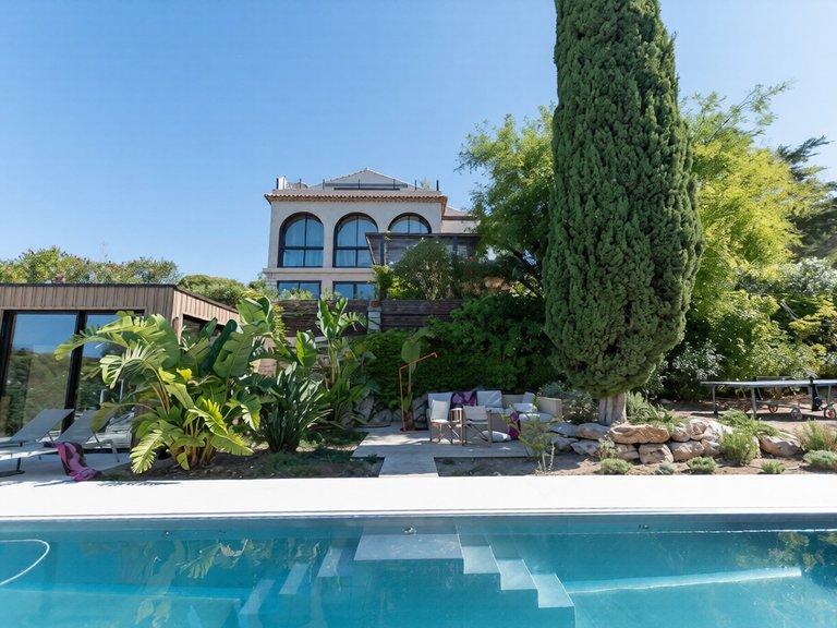 Villa for Sale in Cassis, Provence Coast (cassis To Cavalaire) 2