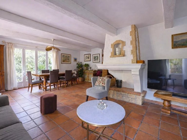 Villa for Sale in Marseille, Marseille & Cote Bleu 6