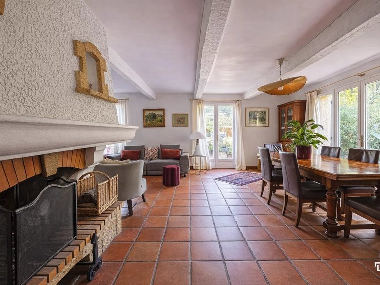 Villa for Sale in Marseille, Marseille & Cote Bleu 8
