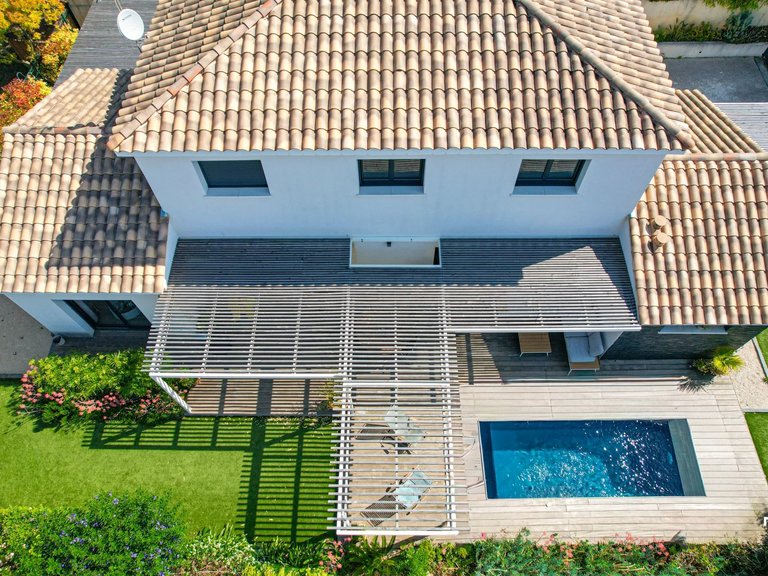 Villa for Sale in Marseille, Marseille & Cote Bleu 13