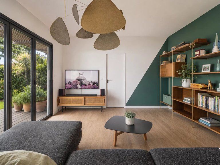 Villa for Sale in Marseille, Marseille & Cote Bleu 3