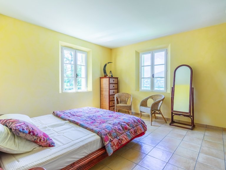 Villa for Sale in Cavalaire Sur Mer, Provence Coast (cassis To Cavalaire) 12