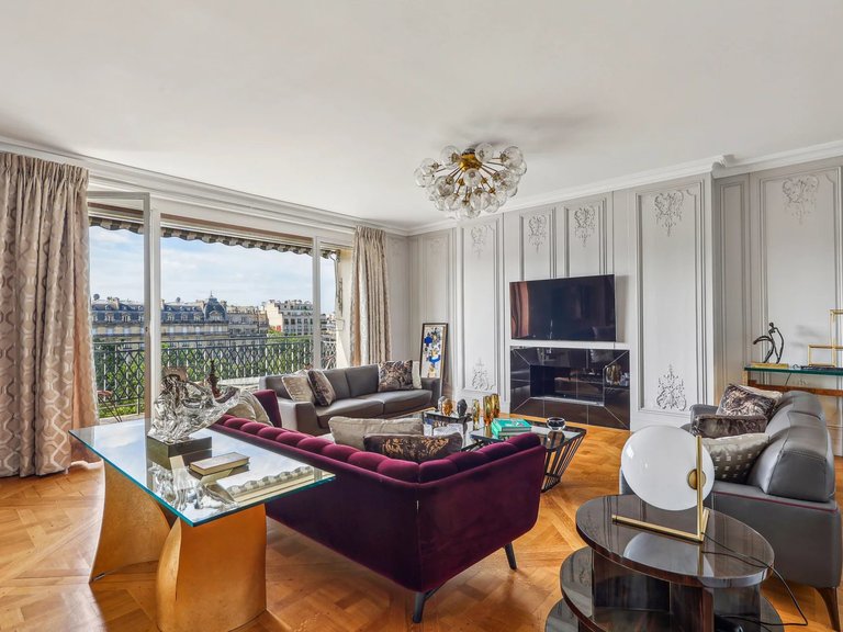 Apartment for Sale in 16th (trocadéro - Etoile - Passy), Golden Triangle - Trocadéro (8th - 16th) 3