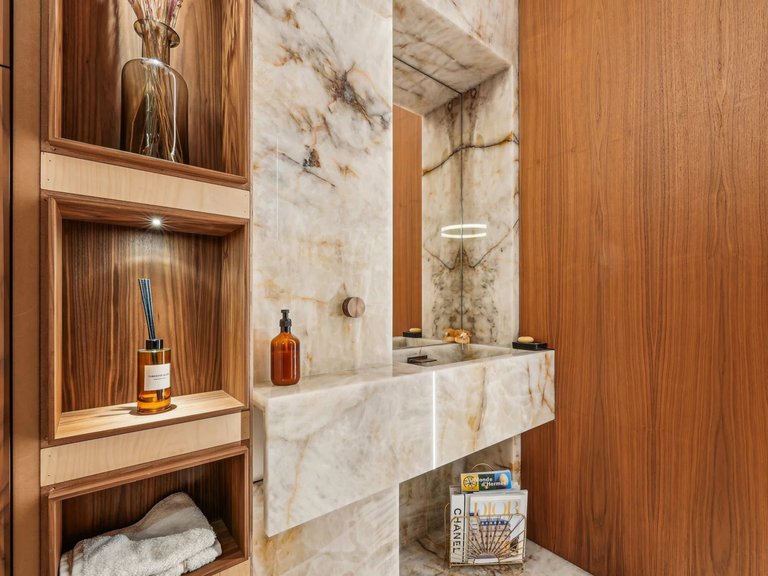 Apartment for Sale in 16th (trocadéro - Etoile - Passy), Golden Triangle - Trocadéro (8th - 16th) 11