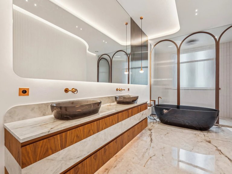Apartment for Sale in 16th (trocadéro - Etoile - Passy), Golden Triangle - Trocadéro (8th - 16th) 6