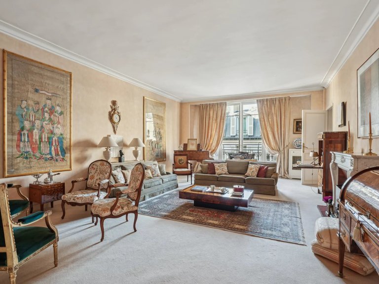 Apartment for Sale in 16th (trocadéro - Etoile - Passy), Golden Triangle - Trocadéro (8th - 16th) 2