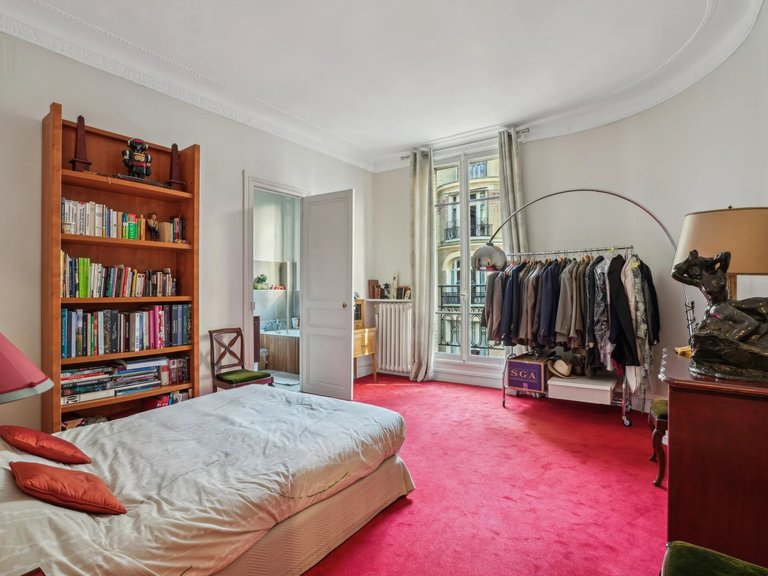Apartment for Sale in 16th (trocadéro - Etoile - Passy), Golden Triangle - Trocadéro (8th - 16th) 11