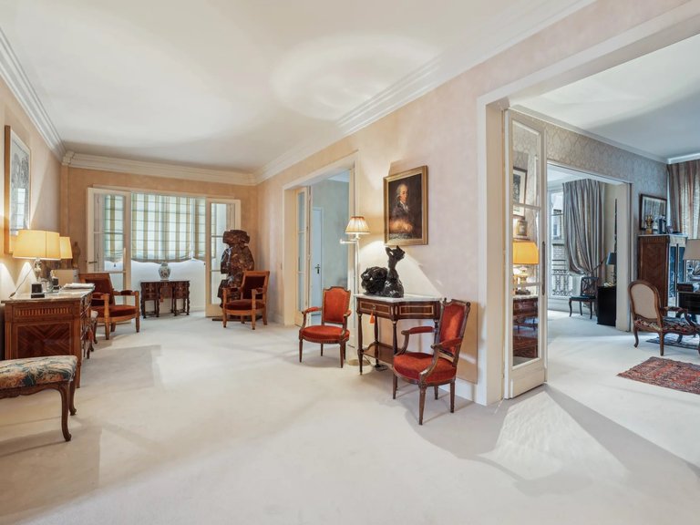 Apartment for Sale in 16th (trocadéro - Etoile - Passy), Golden Triangle - Trocadéro (8th - 16th) 7