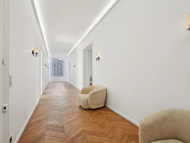Apartment for Sale in 16th (trocadéro - Etoile - Passy), Golden Triangle - Trocadéro (8th - 16th) 13