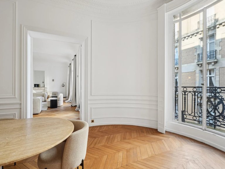Apartment for Sale in 16th (trocadéro - Etoile - Passy), Golden Triangle - Trocadéro (8th - 16th) 6