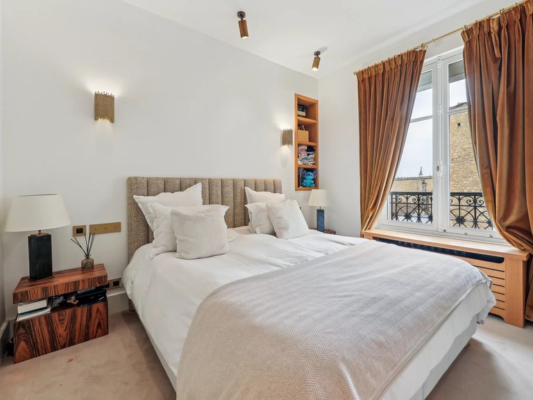 Apartment for Sale in 8th (golden Triangle - Parc Monceau), Golden Triangle - Trocadéro (8th - 16th) 7