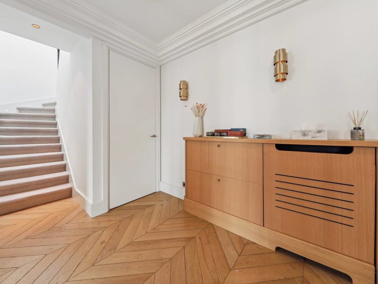 Apartment for Sale in 8th (golden Triangle - Parc Monceau), Golden Triangle - Trocadéro (8th - 16th) 8
