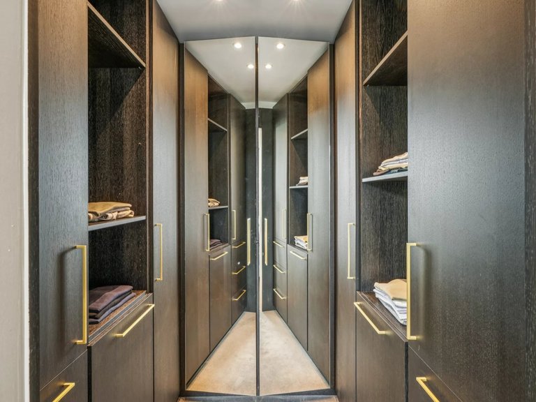 Apartment for Sale in 16th (trocadéro - Etoile - Passy), Golden Triangle - Trocadéro (8th - 16th) 7
