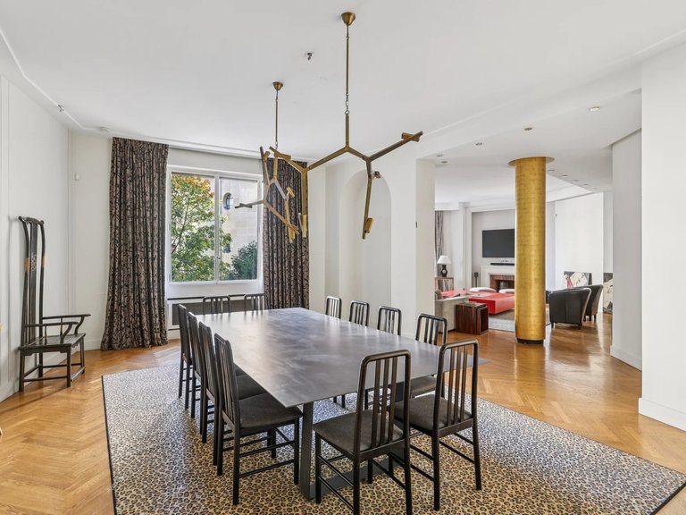 Apartment for Sale in 16th (trocadéro - Etoile - Passy), Golden Triangle - Trocadéro (8th - 16th) 4