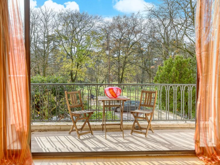 Apartment for Sale in Neuilly-sur-seine, Paris Suburbs 1