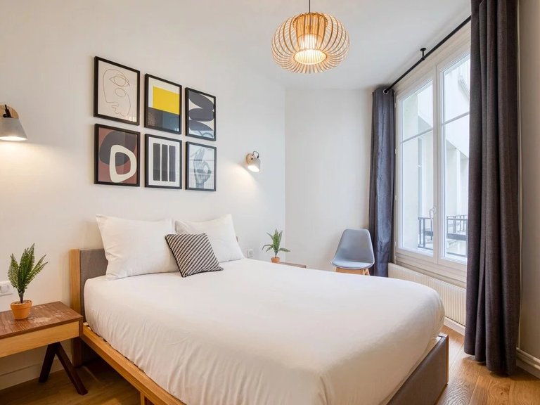 Apartment for Sale in 8th (golden Triangle - Parc Monceau), Golden Triangle - Trocadéro (8th - 16th) 3
