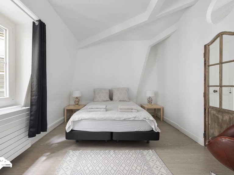 Apartment for Sale in 8th (golden Triangle - Parc Monceau), Golden Triangle - Trocadéro (8th - 16th) 5