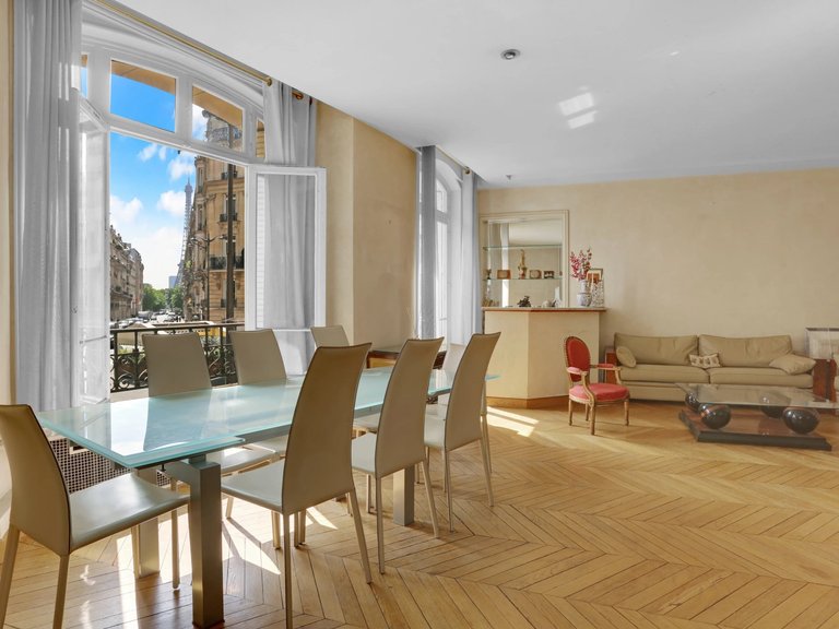 Apartment for Sale in 16th (trocadéro - Etoile - Passy), Golden Triangle - Trocadéro (8th - 16th) 2
