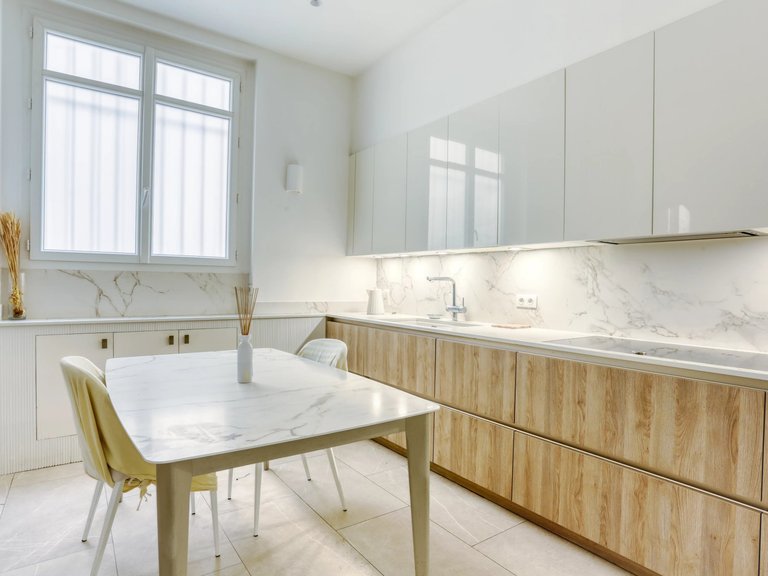 Apartment for Sale in 16th (trocadéro - Etoile - Passy), Golden Triangle - Trocadéro (8th - 16th) 8