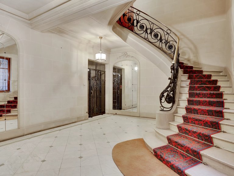 Apartment for Sale in 16th (trocadéro - Etoile - Passy), Golden Triangle - Trocadéro (8th - 16th) 15
