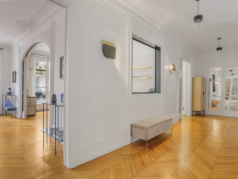 Apartment for Sale in 16th (trocadéro - Etoile - Passy), Golden Triangle - Trocadéro (8th - 16th) 6