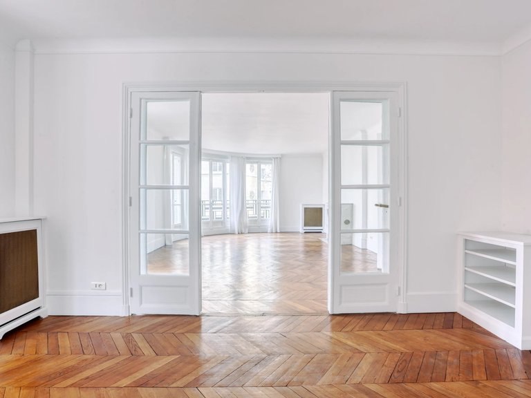 Apartment for Sale in 16th (trocadéro - Etoile - Passy), Golden Triangle - Trocadéro (8th - 16th) 6