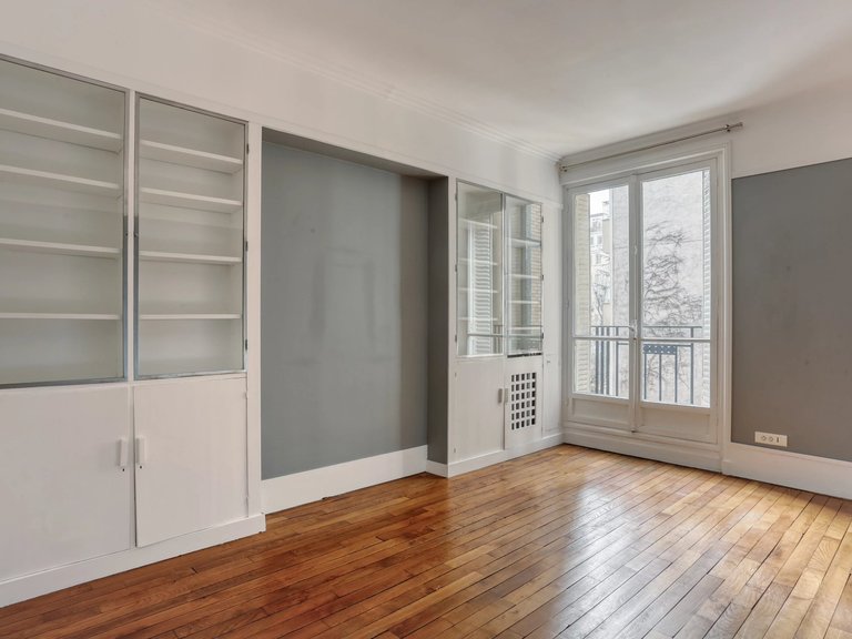 Apartment for Sale in 16th (trocadéro - Etoile - Passy), Golden Triangle - Trocadéro (8th - 16th) 9