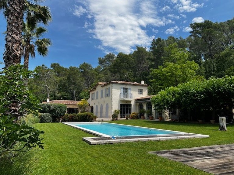 Villa for Sale in Fayence, Var Countryside (fayence, Lorgues, Cotignac) 2