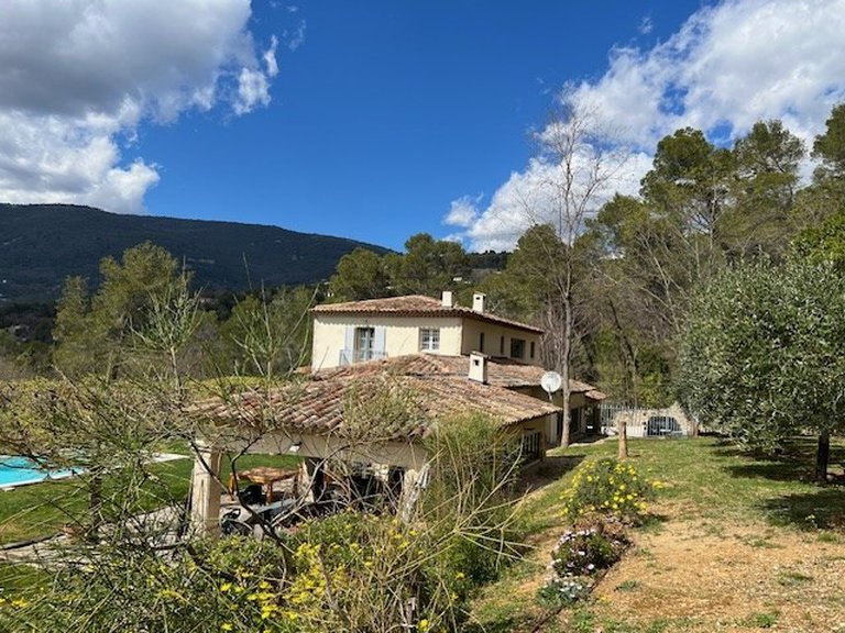 Villa for Sale in Fayence, Var Countryside (fayence, Lorgues, Cotignac) 13