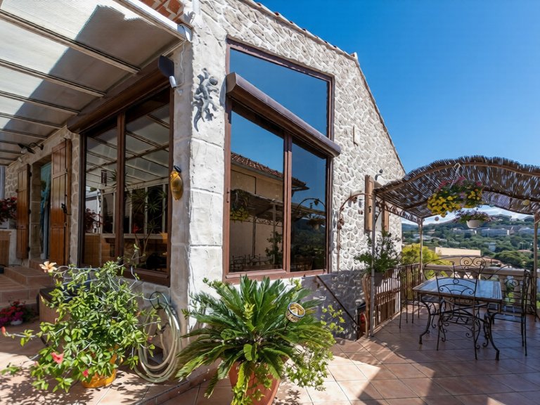 Villa for Sale in Cassis, Provence Coast (cassis To Cavalaire) 1