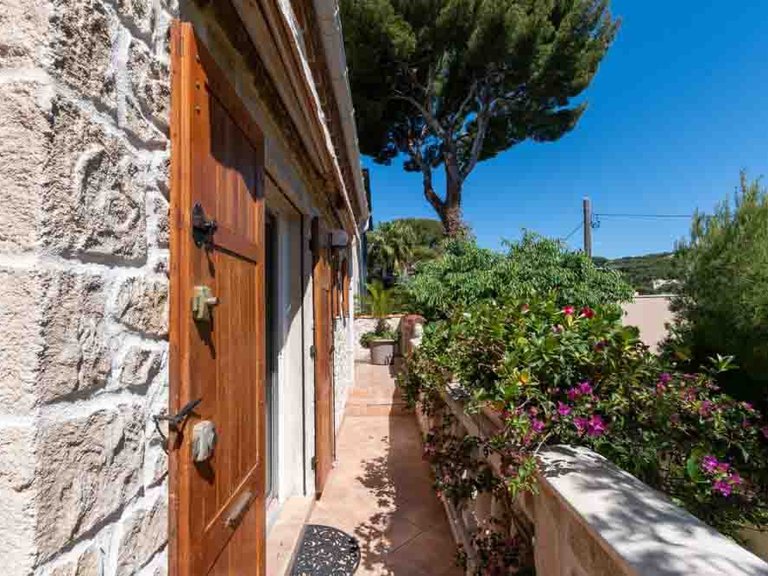 Villa for Sale in Cassis, Provence Coast (cassis To Cavalaire) 5