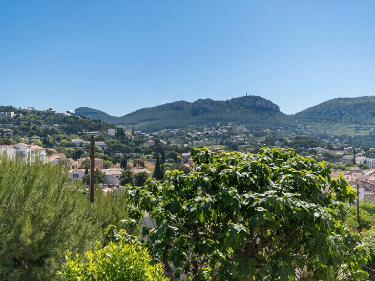 Villa for Sale in Cassis, Provence Coast (cassis To Cavalaire) 3