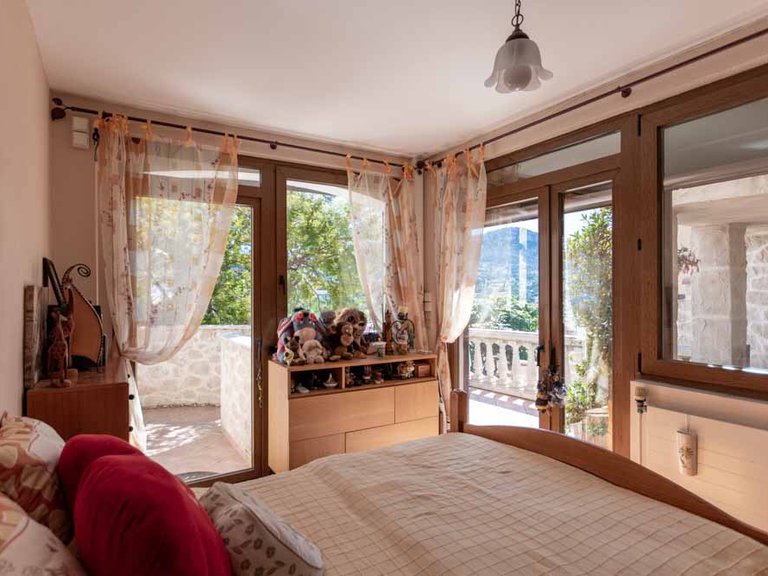 Villa for Sale in Cassis, Provence Coast (cassis To Cavalaire) 8