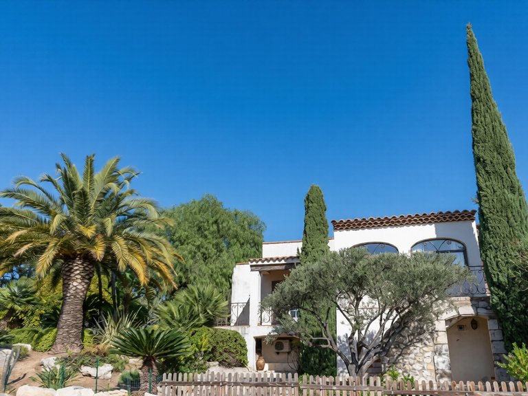 Villa for Sale in La Cadiere D Azur, Provence Coast (cassis To Cavalaire) 17