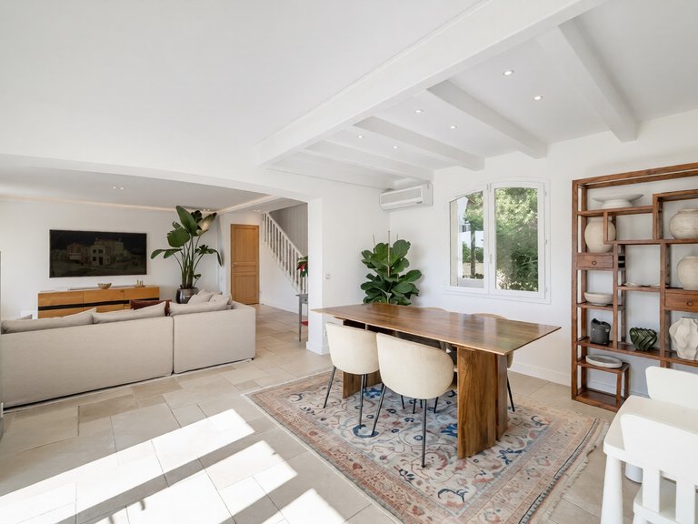 Villa for Sale in Cannes, Cannes Area 3